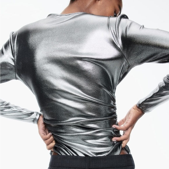 NWOT H&M Metallic Silver V Neck Long Sleeve Bodysuit Women’s Size Small - Picture 6 of 14